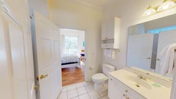 4 chambres, accĂšs Internet, draps fournis