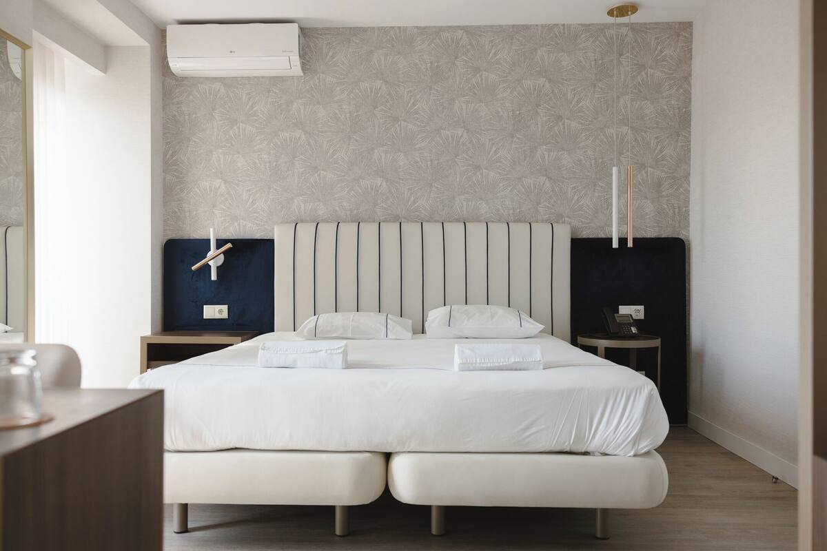 1 bedroom, in-room safe, individually decorated, individually furnished