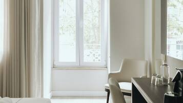 Executive Room, 1 Double or 2 Single Beds | 1 bedroom, in-room safe, individually decorated, individually furnished