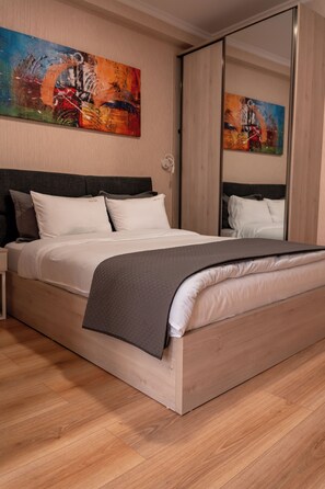 Minibar, desk, soundproofing, iron/ironing board - Well inn (Tbilisi)