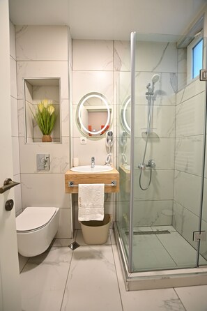 Bathroom - Well inn (Tbilisi)