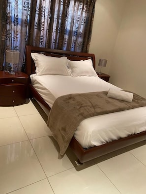 Business Single Room | Down comforters, pillowtop beds, in-room safe, individually furnished