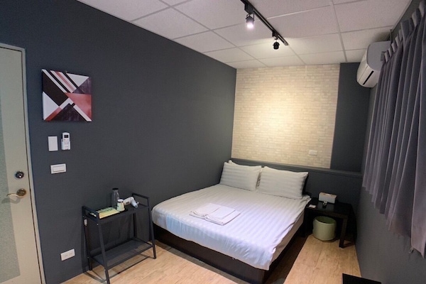 Basic Room, 1 Double Bed | 1 bedroom, individually furnished, free WiFi