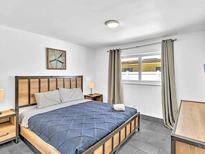 2 bedrooms, iron/ironing board, travel cot, free WiFi