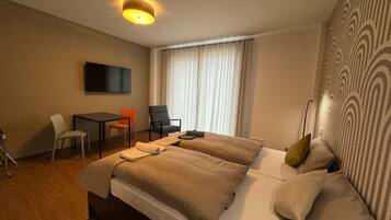 Deluxe-Studio, Erdgeschoss | Badezimmer | Dusche, Haartrockner, Handtücher, Seife