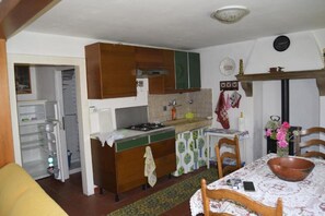 Dining - On the ground floor (Quero)