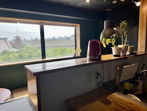 Economy Shared Dormitory, Mixed Dorm [Check-in 3-7PM / Contact Hotel in advance for Late Check-in] | Private kitchen - TenTen Guesthouse in Tokyo - Hostel (Tokyo)