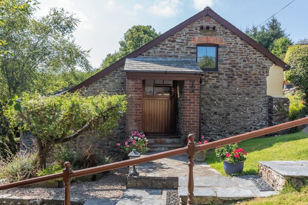 Shipload Cottage - England