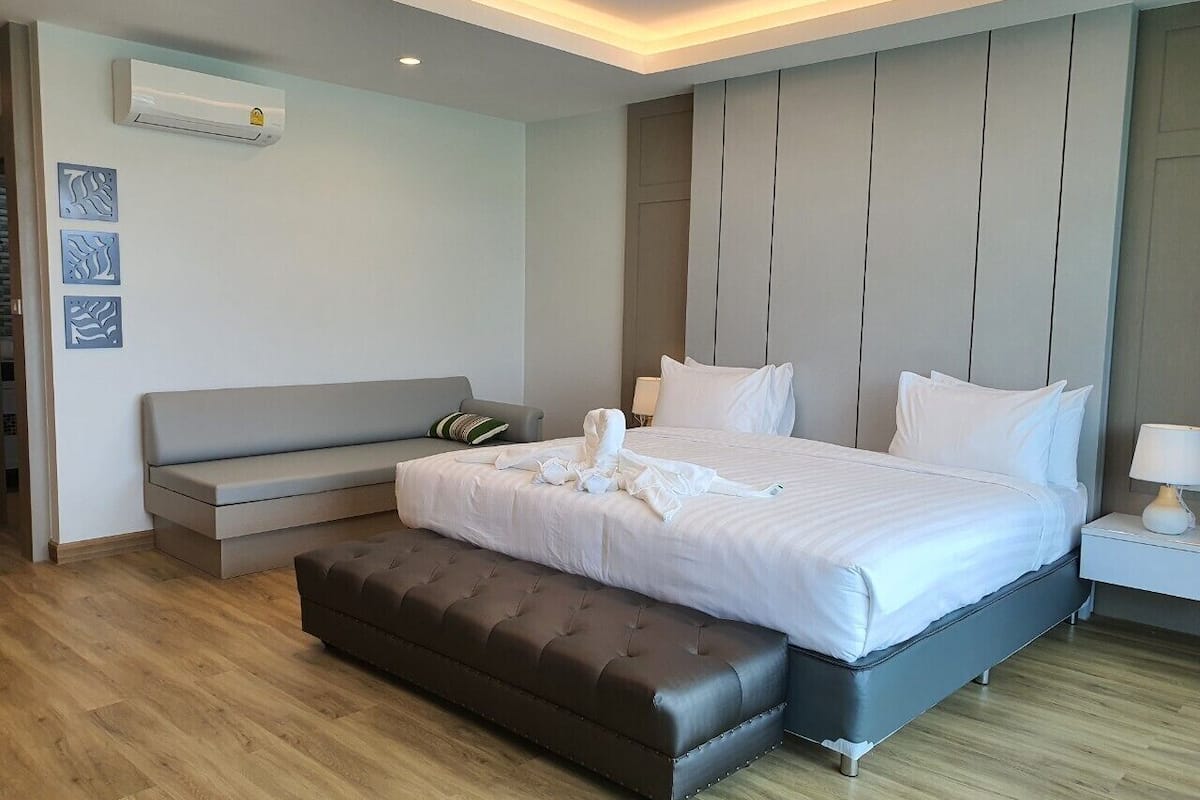 1 bedroom, free WiFi, bed sheets