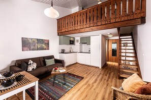 TV, books - New studio Berglaune with fantastic mountain views (Berchtesgaden)