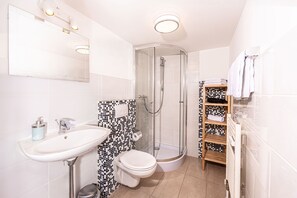 Hair dryer, towels