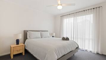 4 camere, ferro/asse da stiro, culla da viaggio, accesso a Internet