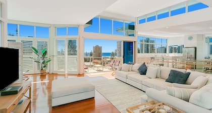 Nielsen on the Park Unit 6 Penthouse apartment in the heart of Rainbow Bay, views, Wi-Fi Included