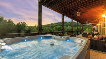 Bain à remous extérieur