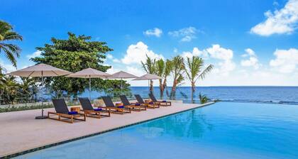 Caleton 24: Amazing ocean front villa w/ beach, pool, full staff & golf carts