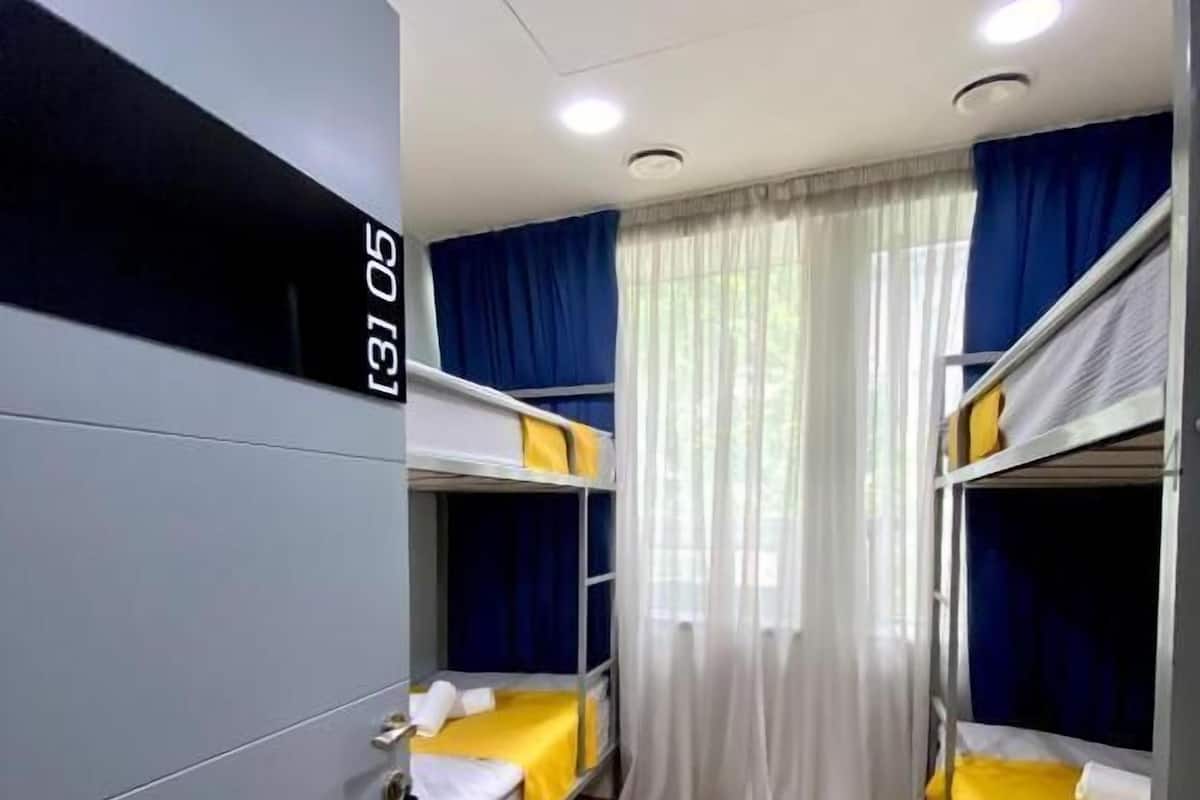 1 habitación, tabla de planchar con plancha y wifi gratis