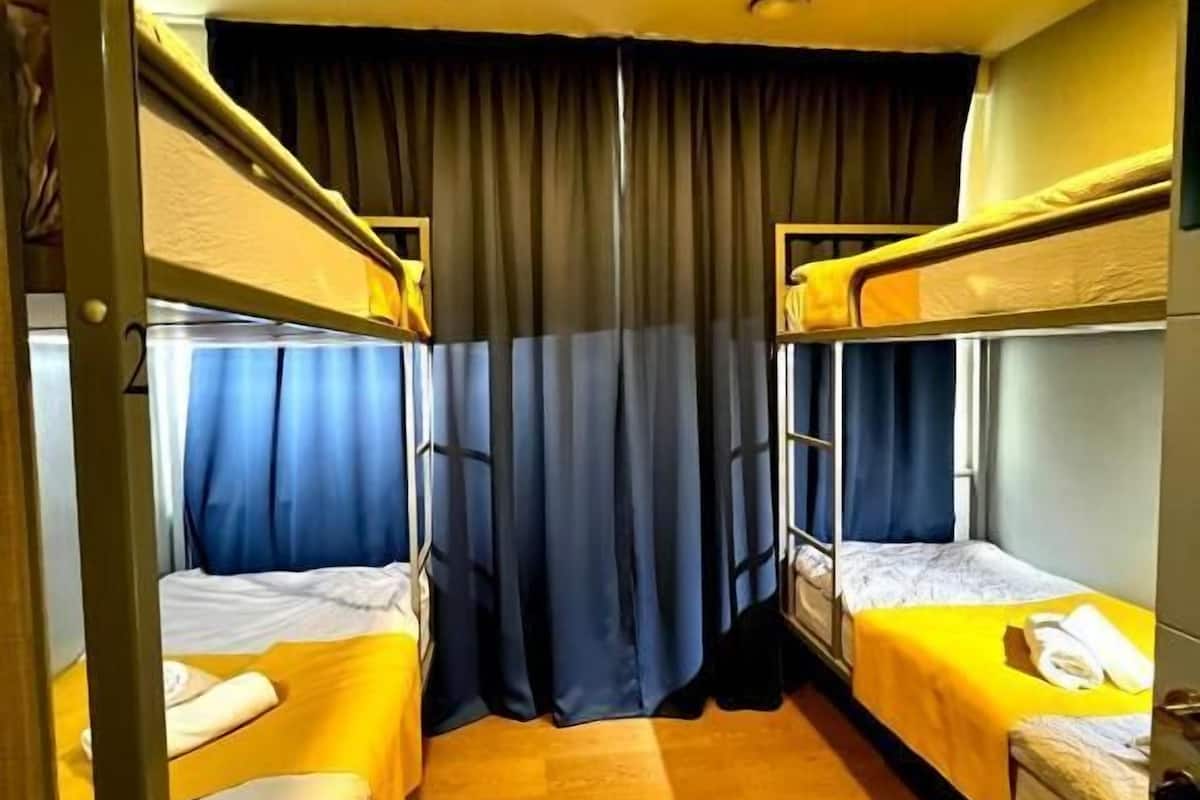 1 habitación, tabla de planchar con plancha y wifi gratis