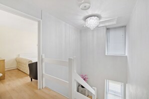 2 sovrum, strykjärn/strykbräda, gratis wi-fi och sängkläder