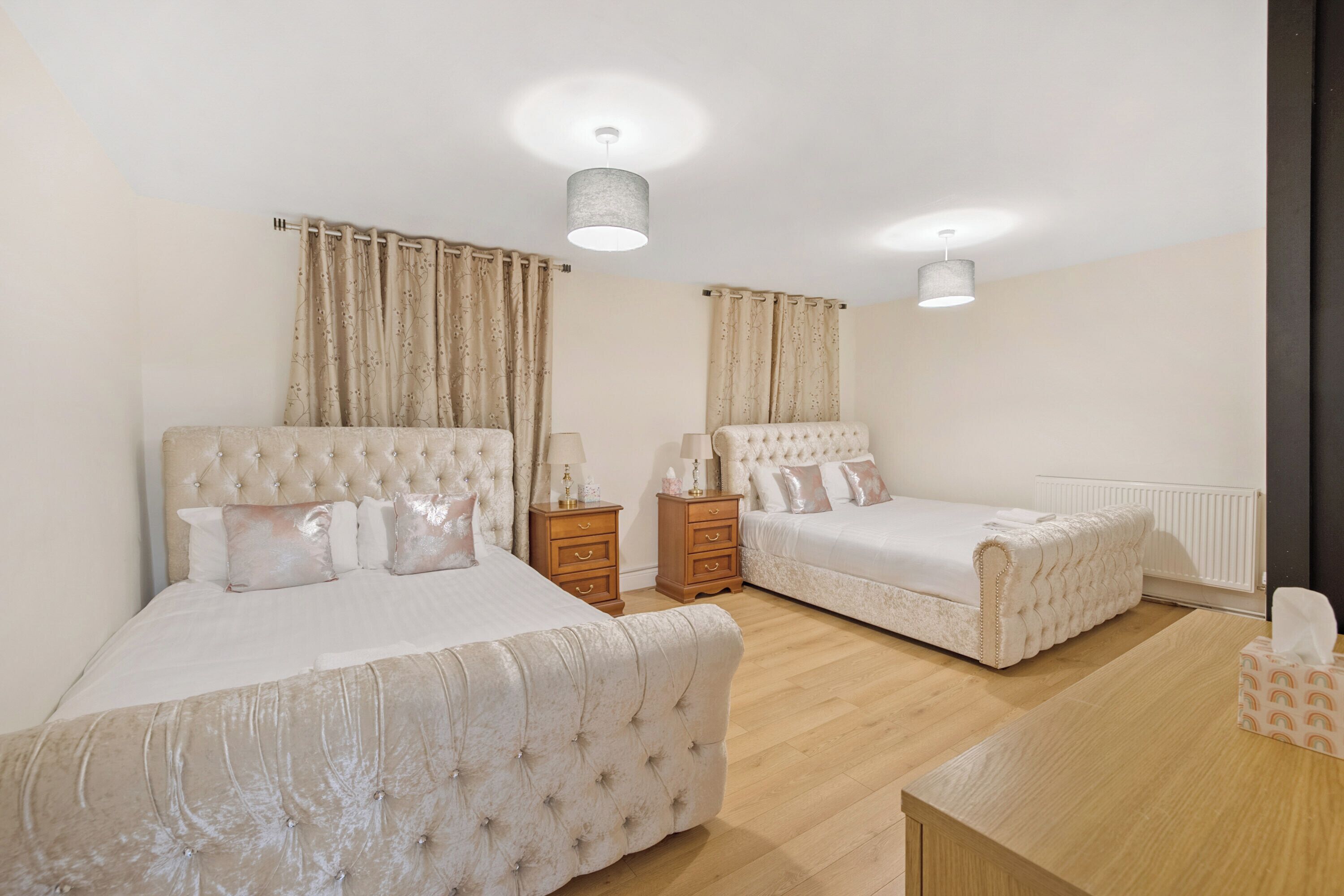 2 makuuhuonetta, silitysrauta/-lauta, Wi-Fi, vuodevaatteet