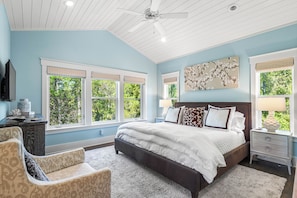 4 bedrooms, WiFi, bed sheets