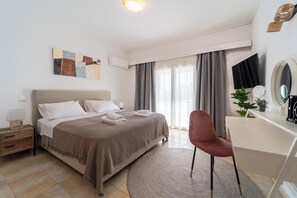 2 Schlafzimmer, schallisolierte Zimmer, Bügeleisen/Bügelbrett