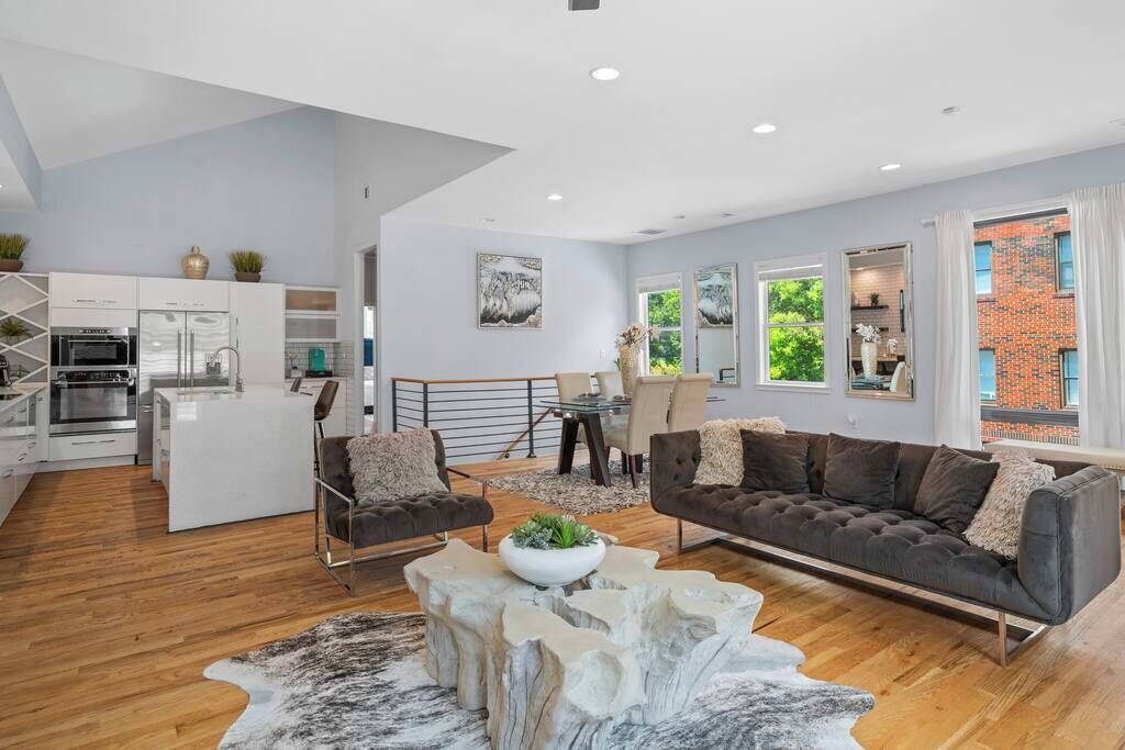 5 STAR Gated CITY Luxury Home  6 TVs  Sleeps 11 plus