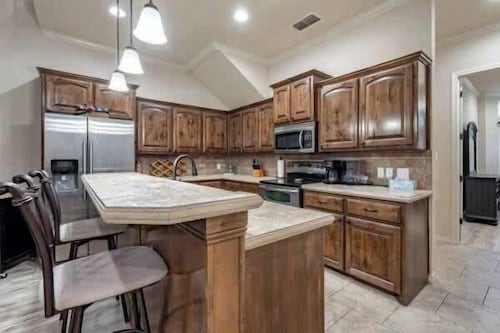 Overton Opulence - 3BR 3BA - Close to Tech