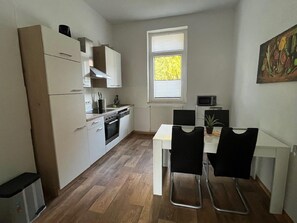 Køleskab, mikrobølgeovn, ovn, opvaskemaskine