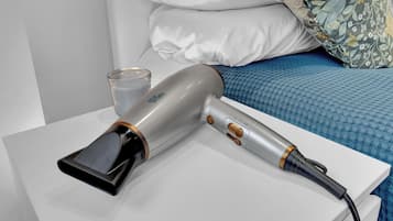 Studio | Iron/ironing board, free WiFi, bed sheets