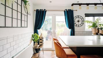 House | Dining