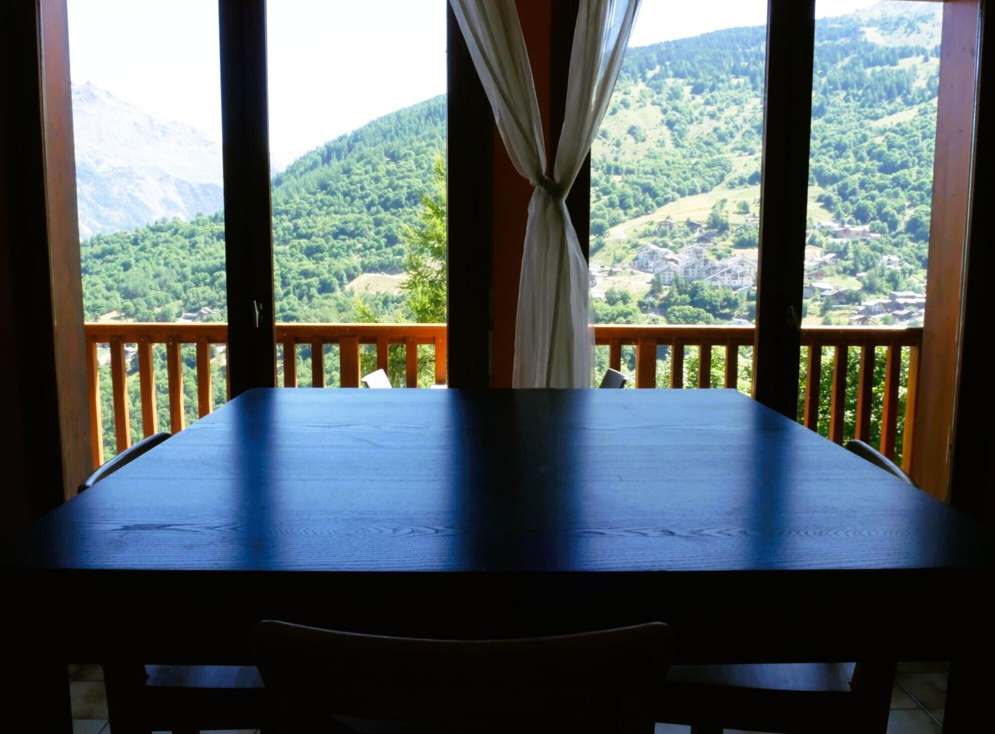 아파트, 침실 5개 | 거실 공간