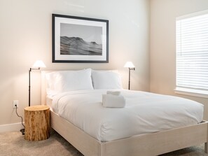 Deluxe Apartment, 2 Bedrooms, Non Smoking, 2 Bathrooms | Iron/ironing board, free WiFi - Vintage Amelia Island Apartments (Fernandina Beach)