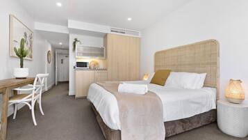 2 bedrooms, iron/ironing board, free WiFi