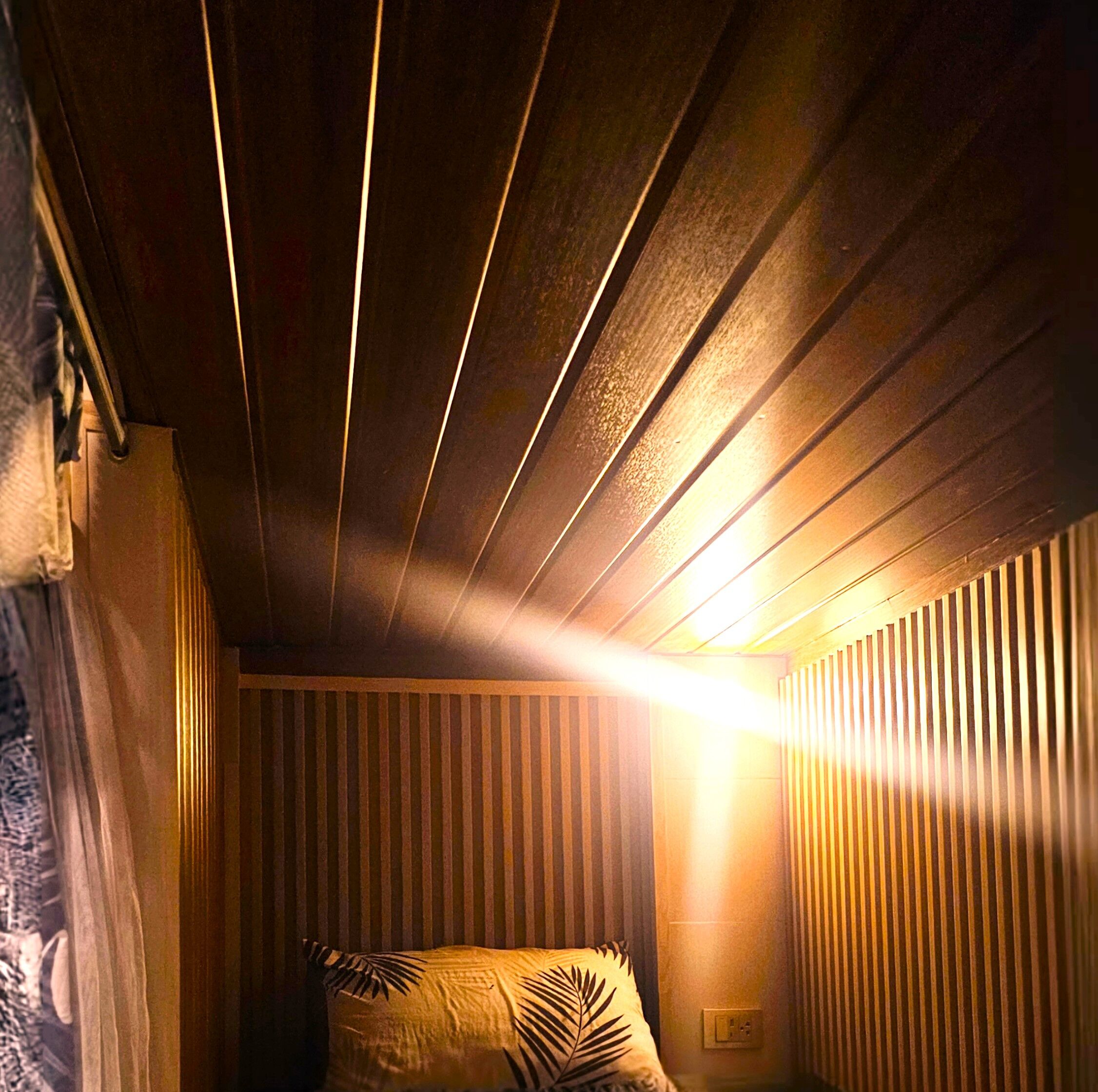 免费 WiFi、床单