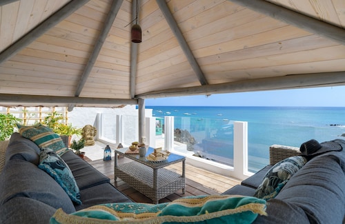 Ocean Pebbles,  The Sound of the Sea