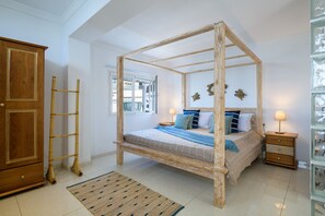 2 bedrooms, iron/ironing board, free WiFi, bed sheets - Ocean Pebbles,  The Sound of the Sea (Punta Mujeres)