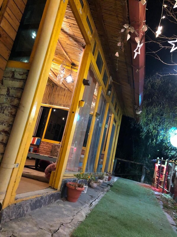 Fachada de la propiedad