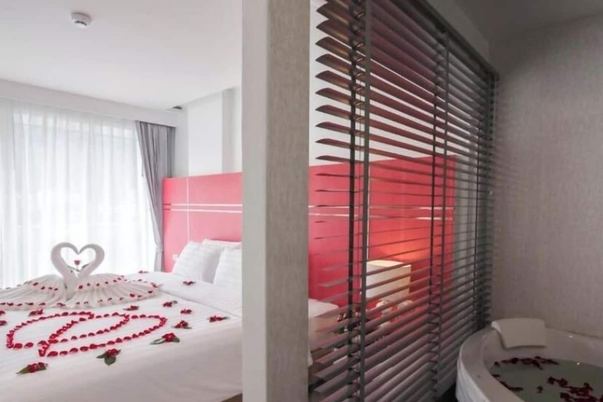 Kamar Double Deluks | Brankas, tirai kedap cahaya, Wi-Fi gratis, dan seprai linen