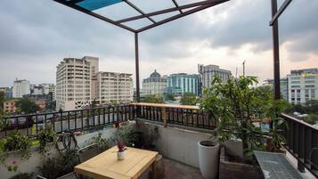 Signature Apartment | Terrace/patio