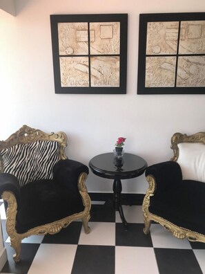 Flat-screen TV - Aurora Guest House (Varna)