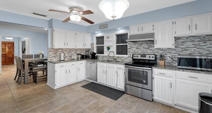 Modern & Spacious 3BR Home in Garland