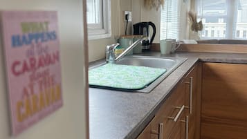 小屋 | 私人厨房 | 冰箱、微波炉、烤箱、炉灶