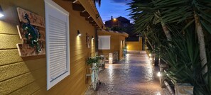 Property grounds - Villa Maribel rental houses with pool and near the beach
House Tabarca (Busot)