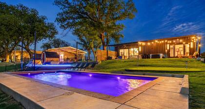 Granbury Lakefront · Pool · Sauna · Hot Tub