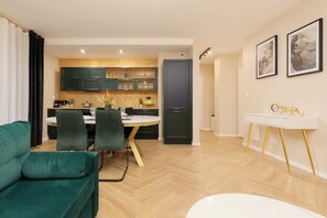 Apartamento, 1 habitación, terraza | Comedor