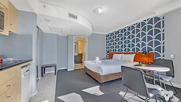 City Room, 1 Queen Bed | 1 bedroom, bed sheets