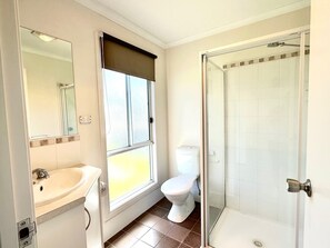 Bathtub