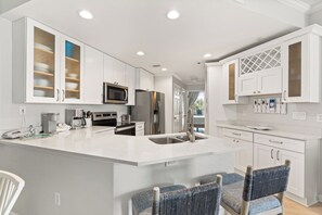 Fridge, microwave, oven, stovetop - Best Views in Ft Morgan | King Bd | Pool | HotTub - Boat Slips + Pool (Gulf Shores)