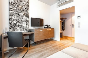 Habitación doble superior | Ropa de cama hipoalergénica, caja fuerte, decoración individual