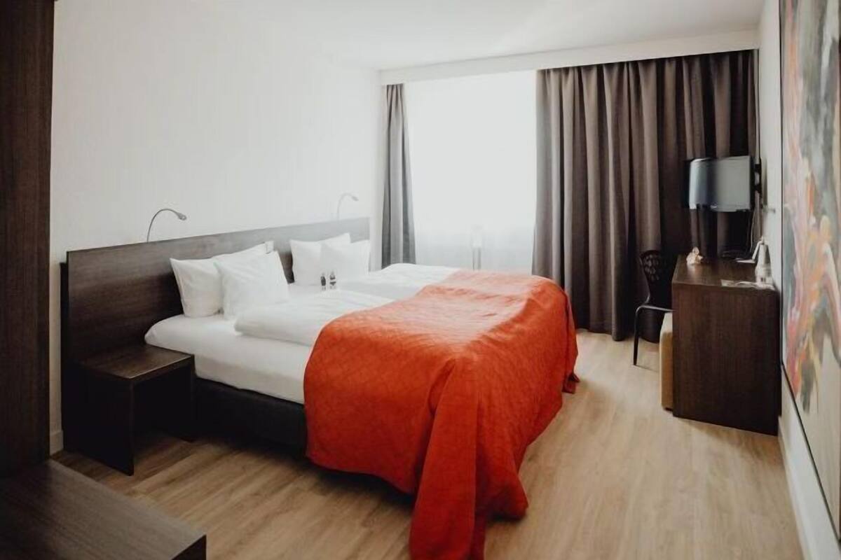 Bộ đồ giường kháng dị ứng, két bảo mật tại phòng, trang trí khác biệt